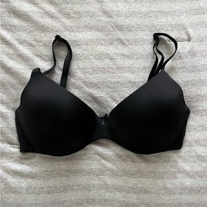 Victoria’s Secret Dream Angels demi push up bra 32D